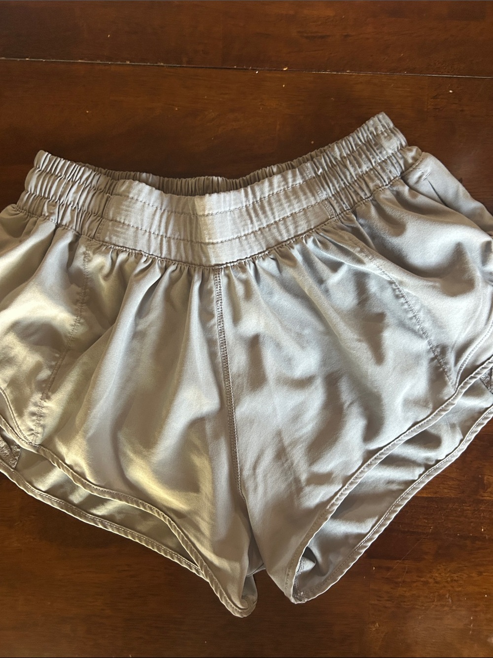 Women’s Athletic Elastic-Waist Shorts in Light Gray